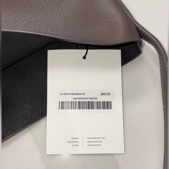 • NWT Oak & Fort Vegan Leather Tote Bag • - Picture 4 of 6